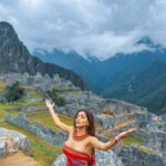 Miriam Saavedra Instagram - MARAVILLA DEL MUNDO !!! Bienvenido 2023 !!! Con las mejores energías de mi Dios INCA ☀️ os mando un fuerte abrazo desde mis piedras poderosas 🙏🏼🙌🏻 me siento tan agradecida con el universo la vida y Dios 🙏🏼