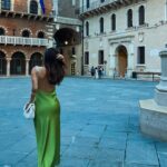 Miriam Saavedra Instagram - Verona 🔥 la ciudad del amor eterno 🌹y tu ? tienes un destino donde dejaste huellas de amor …