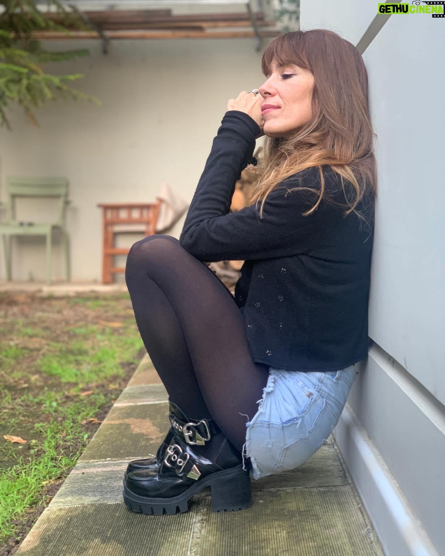 Mirto Alikaki - 2.2K Likes - Χειμωνιάτικα , χριστουγεννιάτικα κέφια @favela.gr @jeffreycampbellgreece #thankyou #shoes #favela #jeffreycampbell κλικ @nicolascostes21