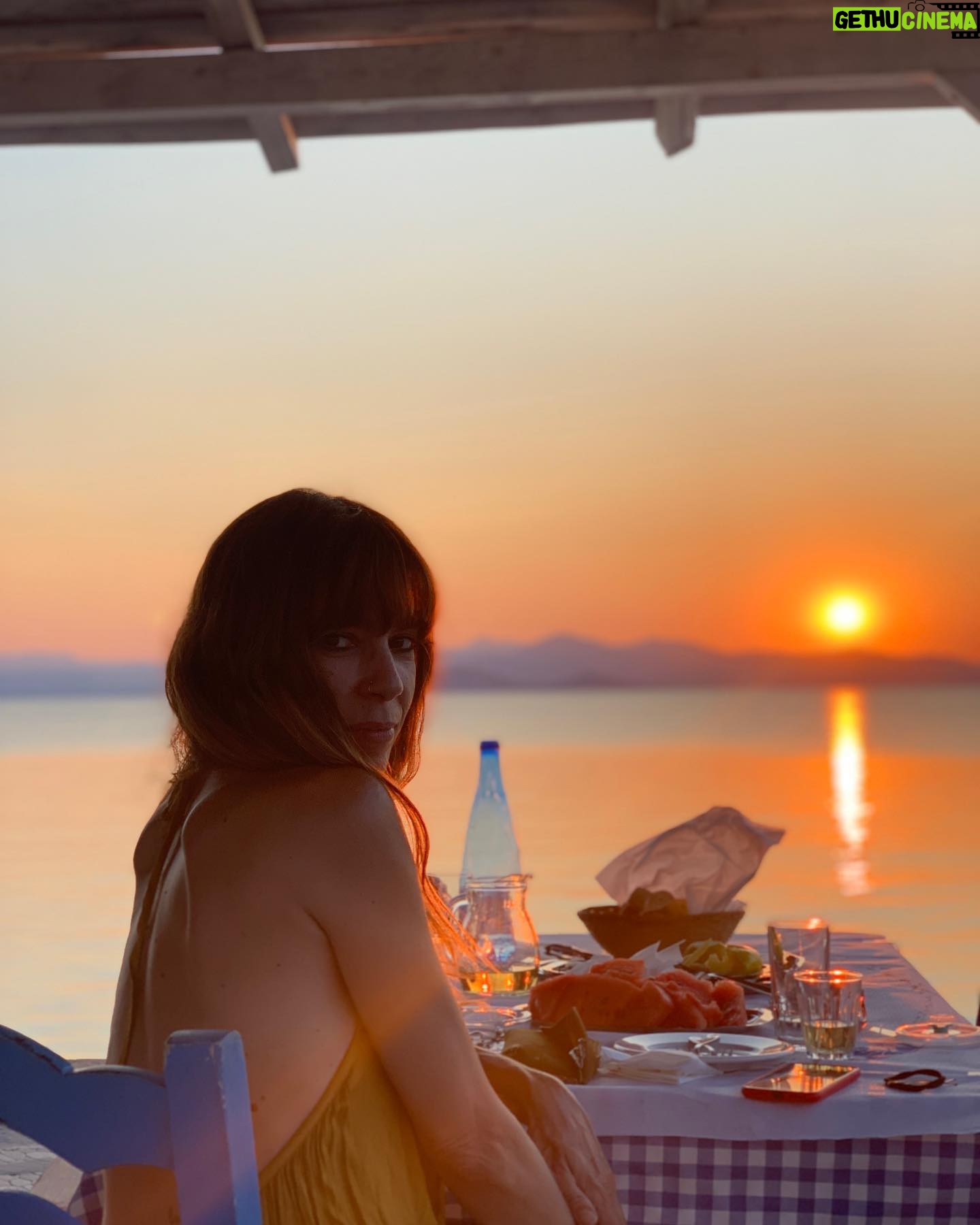 Mirto Alikaki - 4.1K Likes - Ī£ĻιγμĪĻ Ī·Ī»Ī¹ĪæĪ²Ī±Ļίλεμα #sunset #summer #sea #bythesea κλικ ĪικĻĪ»Ī±Ļ ĪĻĻĻĪ·Ļ