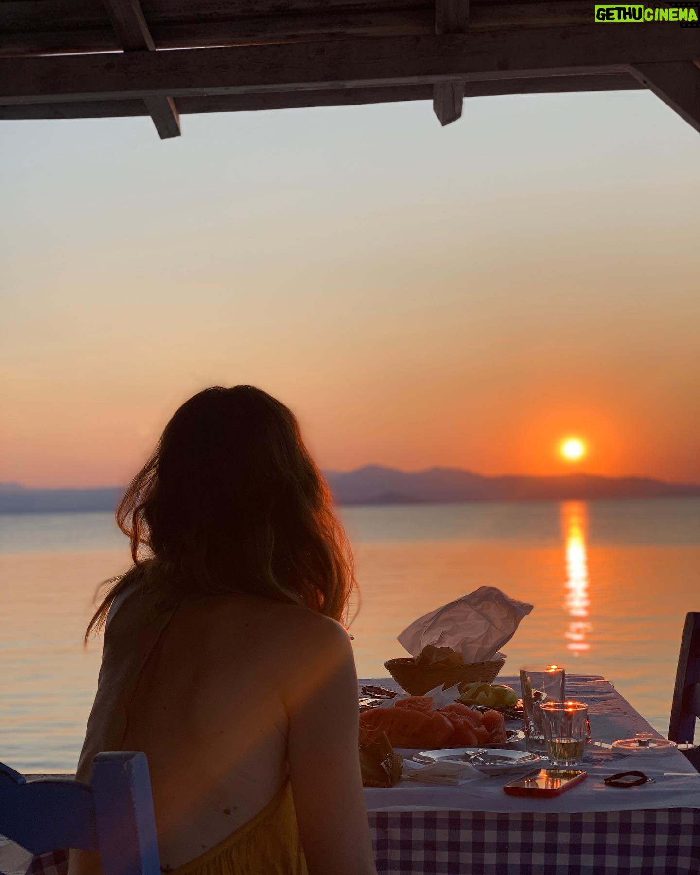 Mirto Alikaki - 4.1K Likes - Ī£ĻιγμĪĻ Ī·Ī»Ī¹ĪæĪ²Ī±Ļίλεμα #sunset #summer #sea #bythesea κλικ ĪικĻĪ»Ī±Ļ ĪĻĻĻĪ·Ļ