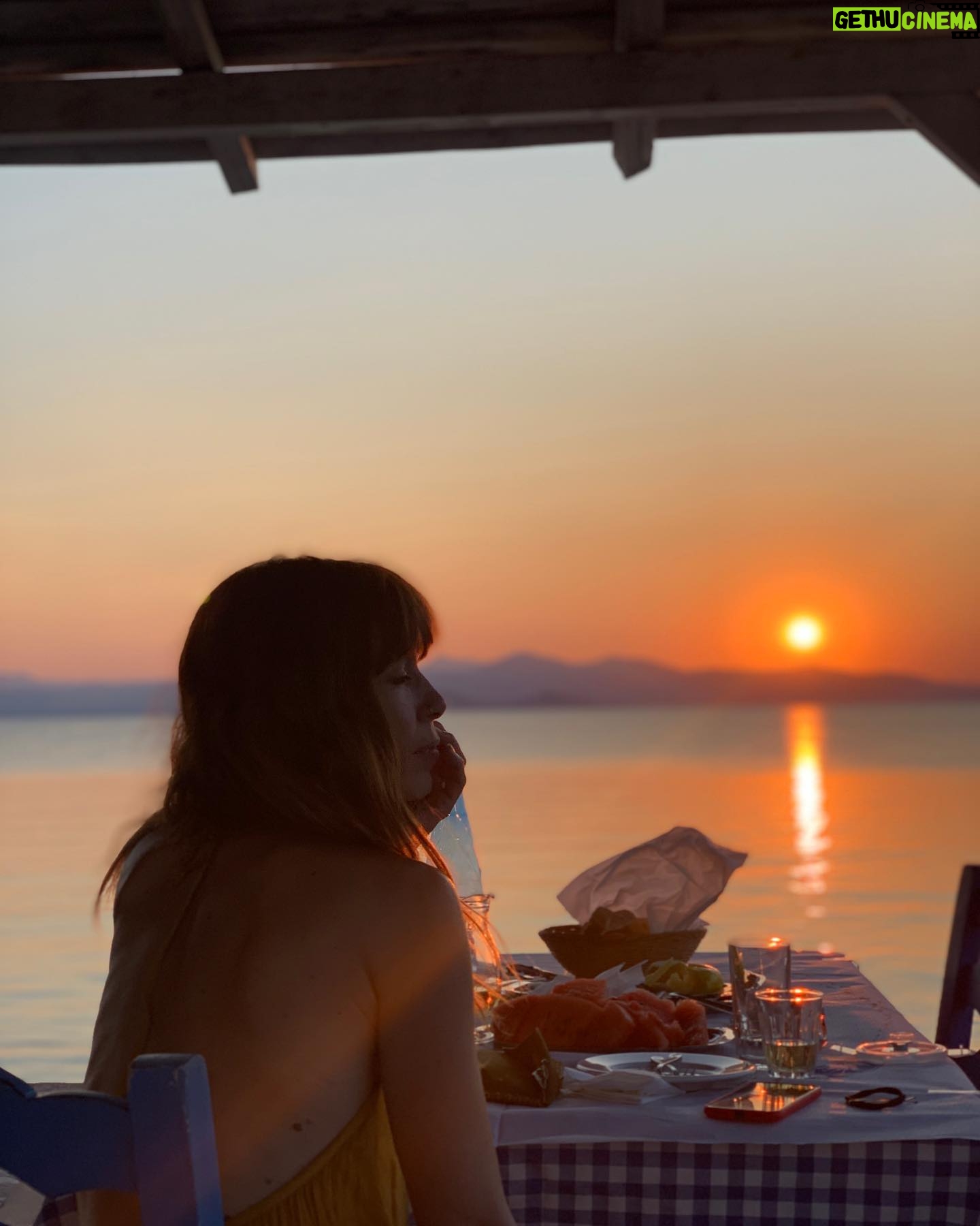 Mirto Alikaki - 4.1K Likes - Ī£ĻιγμĪĻ Ī·Ī»Ī¹ĪæĪ²Ī±Ļίλεμα #sunset #summer #sea #bythesea κλικ ĪικĻĪ»Ī±Ļ ĪĻĻĻĪ·Ļ