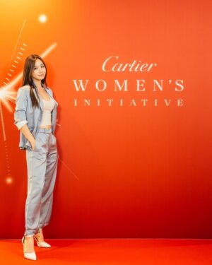 Misa Minami Instagram - @cartier 
女性起業家の活躍を支援する
Cartier womans initiativeのパーティーに参加させて頂きました。

アマテラス　@amaterasjapan の裏地が和柄のサテンのスーツは和をコンセプトにした会場にぴったり👘
@reikoofficial 
ありがとう🥰❤️

カルティエ ウーマンズ イニシアチブについて

カルティエ ウーマンズ イニシアチブは、女性インパクト起業家のエンパワーメントを通じて変革を推進することを目指す国際アントレプレナ―シップ プログラムです。2006年に創設された本プログラムは、国や分野を問わず、社会と環境に持続可能なインパクトをもたらす、女性が主導あるいは所有するビジネスを対象としています。そのミッションは、女性インパクト起業家たちの貢献に光を当て、ビジネスの発展とリーダーシップスキルの促進に必要な、経済的、社会的、人的支援を行うことで、起業家たちの可能性を最大限に発揮する支援を行うことです。