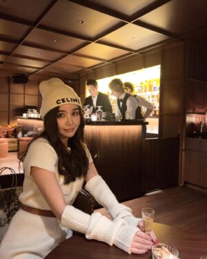 Misa Minami Instagram - @editionginza 

インプットの時間。✨
そろそろ今年が終わってしまうのが早すぎるっ💦