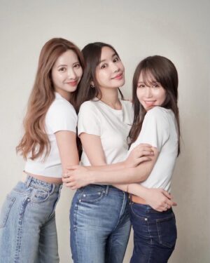 Misa Minami Instagram - 女性起業家メンバーで　@mikiozaki_ のYouTube撮影を @kayoko_nagatani と撮影📷
韓国セルフフォト撮影スタジオで撮ってきました✨🫶
いくつになっても新しい環境で友達が出来て
同じ悩みも共有できるって本当に幸せな事だなぁ😌✨❣️

ラブなメンバーで話してると笑いが絶えなくて時間があっという間でした🫶
スクロールして全部見て、何枚目が好きかコメントしてね😘❤️

#女性起業家　#会社経営　#女性経営者　#韓国セルフフォトスタジオ  #セルフフォトスタジオ