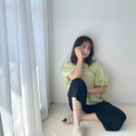Misa Eto Instagram - ⁡ 【MAGAZINE】 好評発売中 #マキア12月号 ⁡ "美容好きなあの人のセルフメイク、全公開" ページに掲載されています。 ぜひチェックしてください💄 ⁡ 顔だけの撮影だったのでリラックスポーズ😌