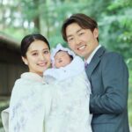 Misa Eto Instagram – ⁡
⁡
2年前と同じ場所で お宮参り。
娘の生後1ヶ月、無事に迎えられて良かった😌
photo 🤍 @tenten_insta 
hair 🤍 @mii.hana_ 
⁡