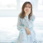 Misa Eto Instagram - ⁡ ⁡ 美人百花のお姉さん雑誌 @otona_hyakka 大人百花、新創刊おめでとうございます💐💕 ⁡ 美人百花に初めて出させていただいてから、6年。 あの頃 私は最年少でしたが、美人百花と共に歳を重ね、ライフスタイルも大きく変わり 特に妊娠・出産は 価値観やこれまでの自分の生活と何もかもが変化しました。 ⁡ 赤ちゃんのお世話でメイクをしない日々が続き、じっくり自分の顔を見ることも減り。 久しぶりに見た顔は、今まで持っているファッションとは全然合わない、違和感がありました。 ライフスタイルが変わると、自分自身もアップデートの必要性がある... 私も経験を通して 皆さんと同じ悩みを抱えていました。 ⁡ だからこそ、皆さんが、迷いながらもそのアップデートを楽しみながら、自分の軸というものをもう一度見つめ直すきっかけになれたら。 そんな企画に呼んでいただきました😊 子育て中の上手な力の抜き方、家族でハッピーに過ごせるメリハリの付け方、などをインタビューして頂きました💐 ⁡ きっと、子育て中のママさんも多い大人百花。 over35今の等身大の私よりは少しだけお姉さんの雑誌ですが、何歳になってもママになっても私は私の持つ美しさを更新していく、大人百花の持つメッセージに私も共感しています。 ⁡ ぜひ手に取っていただけたら嬉しいです✨ 大人百花、本当に本当におめでとうございます！！ 撮影/白木努(PEACE MONKEY) スタイリング/筒井葉子(PEACE MONKEY) ヘアメイク/山下智子