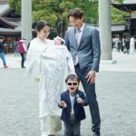 Misa Eto Instagram – ⁡
⁡
2年前と同じ場所で お宮参り。
娘の生後1ヶ月、無事に迎えられて良かった😌
photo 🤍 @tenten_insta 
hair 🤍 @mii.hana_ 
⁡