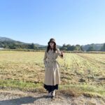 Misako Renbutsu Instagram - 🐣 映画 #女優は泣かない ついに本日から公開です！ ついに、と書いてしまうくらい、紆余曲折あった、難産だった作品です。巣立つんだなぁ、嬉しいなあ。 - がむしゃらに、夢と闘う人たちのお話です。 壁にぶつかっては、壁を叩き壊そうとしたり、傷だらけでよじ登ろうとしたり、やっぱり無理！って壁の前で不貞寝したり。 そんな泥臭い、不器用な人間臭さが、キラキラ輝いてる映画だと思います。 そんな愛おしい彼女たちが、たくさんの人に届きますように。ぜひ劇場でご覧ください🕊️ あ〜〜なんかずっと心の中にいた梨枝が、飛んでった気がするな〜〜 @joyuwanakanai