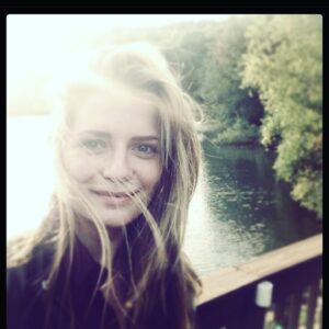 Mischa Barton Instagram - This Earth Day, I’m joining @NatGeo in sharing one of the places on the planet that matters most to me.  For me it’s the Cliffs of Moher in County Clare!, this magical place gives me so much hope, inspiration and just such love for our beautiful planet. Standing at the edge is truly special, should be on everyone’s list and celebrates how proud I am of my Irish heritage.  Celebrate your love for the planet with us by sharing a spot you care about. #ShareYourSpot 🌿🌍🌱🌊