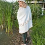 Mischa Barton Instagram - Having the most amazing summer time vibes at Vivamayr here on the lake in Austria. I love this place so much because of its natural beauty & blend of holistic medicine but always supported by the most amazing qualified doctors… giving you the best advice & the opportunity to feel totally healthy & renewed each time you leave here. Viva VIVAMAYR! 🌊🏞🤍💕 @vivamayrmariawoerth 📸 @gianmarcoflamini