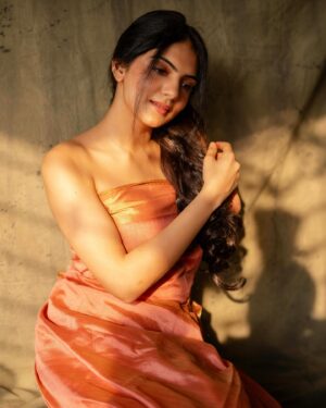 Misha Narang Instagram - ❤️❤️
.
.
📸: @ayushgoenka_ 

#instagood #instadaily #saree #portrait #pictureoftheday #mishanarang