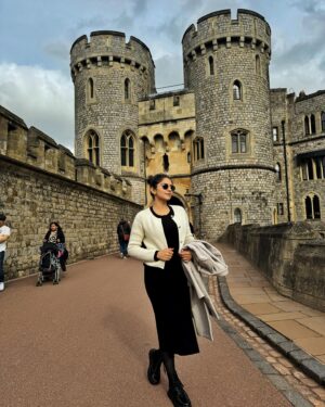 Misha Narang Instagram - Among castles and history✨

#windsorcastle #windsor #london #travel #explorar #explore #history #king #queen #traveldiaries #mishanarang #instadaily #weekend