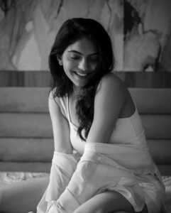 Actress Misha Narang HD Instagram Photos and Wallpapers October 2023