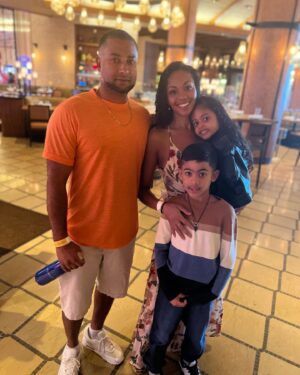 Mishael Morgan Instagram - Happy Father’s Day to one of the greatest! Thank you for being the best dad we could ask for ❤️ @nav_as_is #happyfathersday #bestdadever