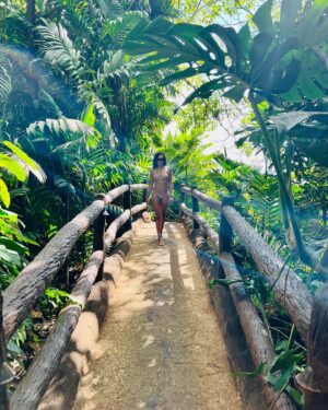 Mishael Morgan Instagram - Just got home, but I miss you already Costa Rica! @thespringscostarica 💛 My son said it wasn’t fair we went without them lol. So I have to plan a family trip next; where should we go? Any suggestions?! #alwaysonvacation #costarica🇨🇷 #nexttriploading