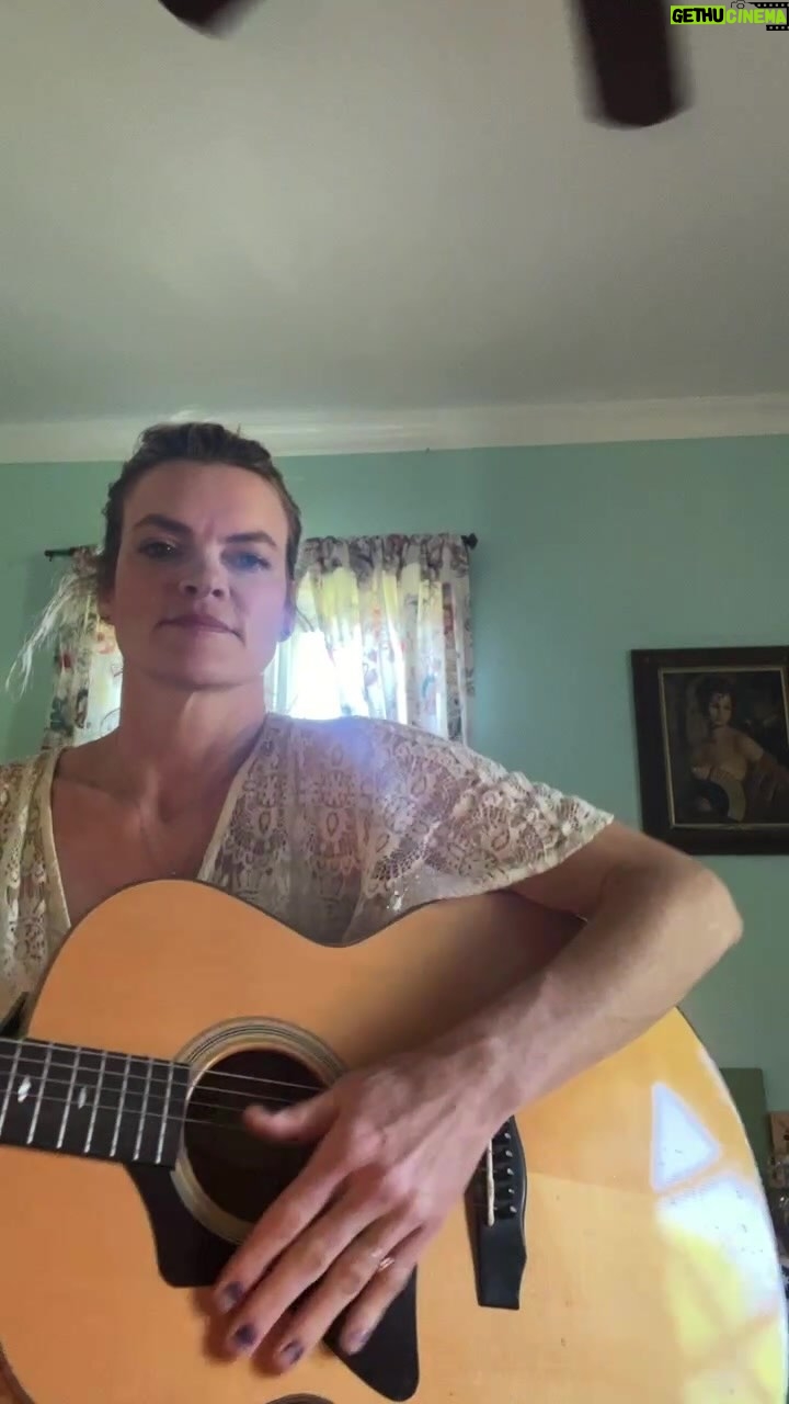 Missi Pyle - 2.5K Likes - I wish you were dead. Dedicated to a chap named Ron d. Satan