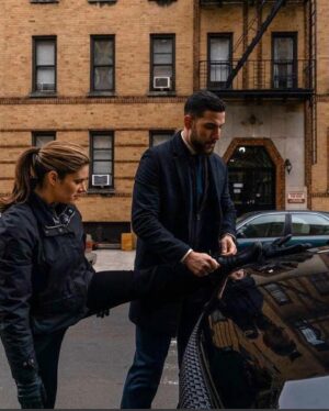 Missy Peregrym Instagram - Happy FBI Tuesday! Here’s some pics of my 8 month old belly and how I was able to keep working... lots of people tied my shoes for me! ❤️... and the last is how we prepared for intense scenes. #eyefarts #professionals 
@fbicbs