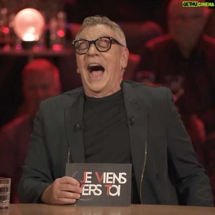 Mitsou Gélinas Instagram - C’est mardi que ça se passe avec @jeviensverstoi_noovo 💙 Comme déclare @marclabreche : « Que 2024 se jouisse!!! »