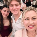 Mitsou Gélinas Instagram – Il était fantastique dès son premier jour. Imaginez 17 ans plus tard 🤍 Joyeux anniversaire à mon filleul @augustin.du.page qui me dépasse de 3 têtes, tous sens confondus!