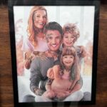 Mitsou Gélinas Instagram – On s’est dit que ça valait la peine de se payer un photo shoot pour la fête des mères, alors on a demandé à Zayne, 8 ans, de s’en occuper en échange d’une crème glacée.🍦 Son cadrage est quelque chose, on aurait presque envie de dire artistique… 😹