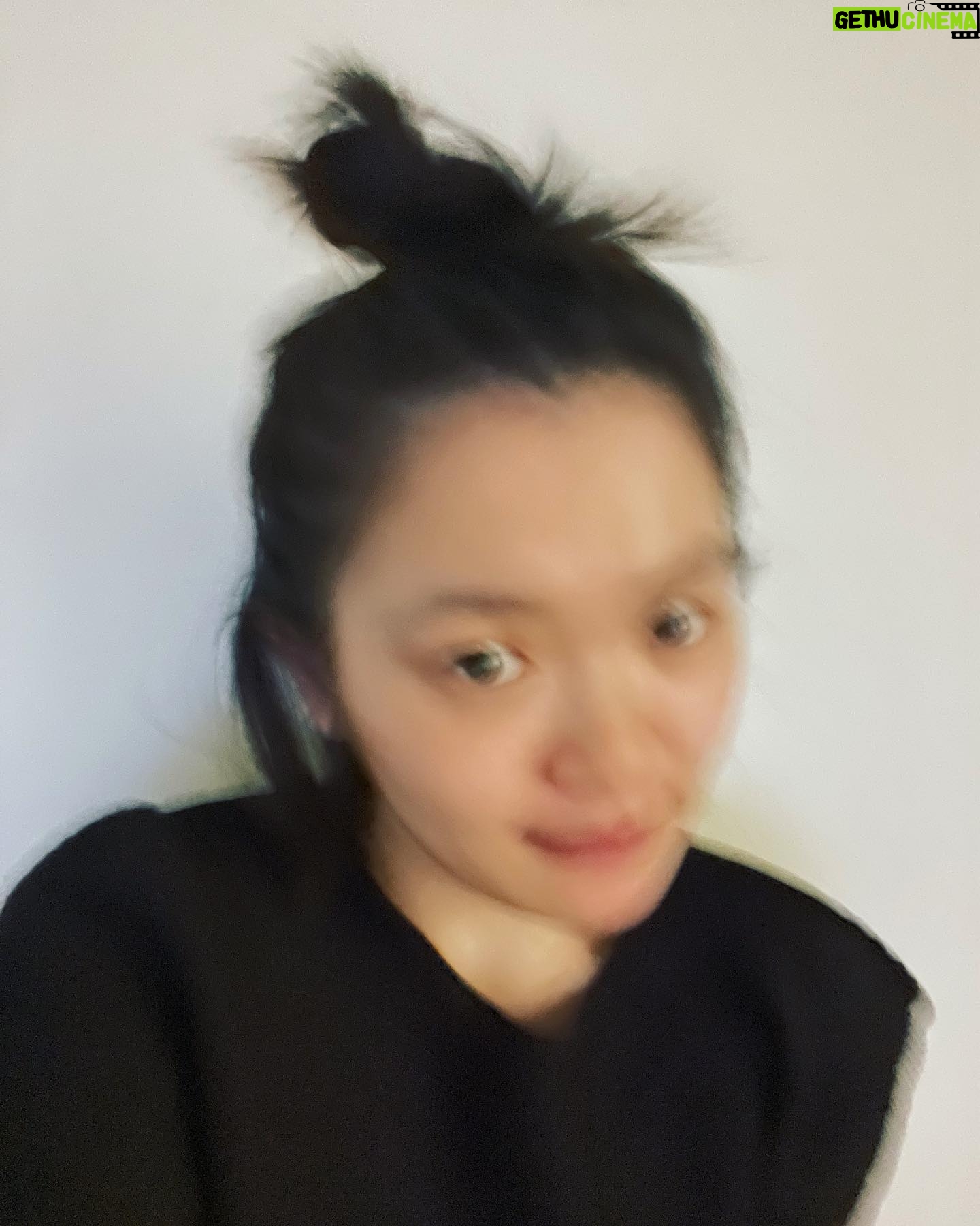 Miu Tomita - 3 Likes - #やあ #你好 #안녕 #สวัสดี #xinchào 🍉