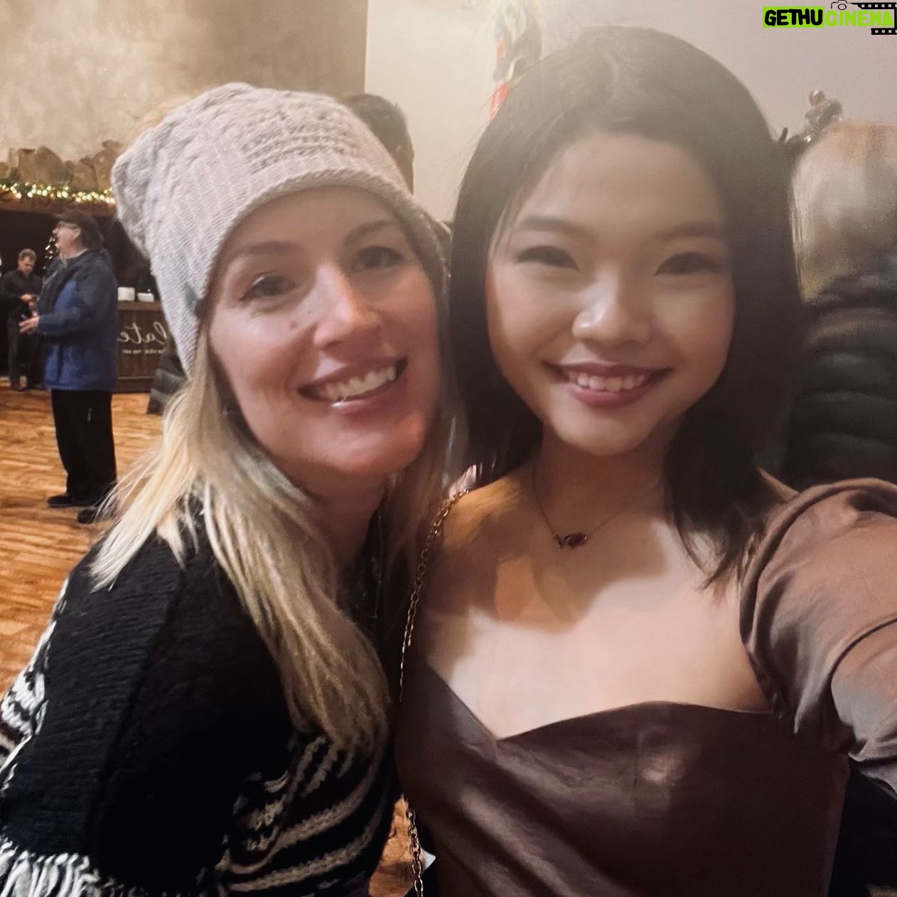 Miya Cech Instagram - @jacksonholefilmfest wyoming in 9 slides ❄️. thank u for such an amazing weekend surrounded by so much talent and kindness! 🎬