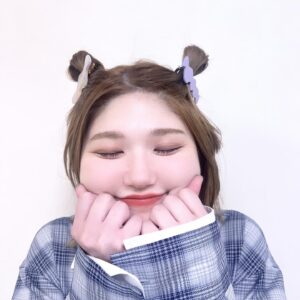 Miyabi Natsuyaki Instagram - AKARI🩵✨

たけ〜かわいすぎ😮‍💨💕
たけファミリーのみんな
今すぐ待ち受けにしてよね💓

次ライブで一緒になるのが
たのしみ😂✨

#竹内朱莉
#MSMW
#横浜　
#🐼　♡