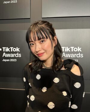 Mizuki Kayashima Instagram - ⁡
TikTok Awards Japan 2023にて
「最高の教師」が"TikTokトレンド大賞"スポーツ&エンタメ部門を受賞しました！
⁡
⁡
みんなを代表して監督と愛流くんと授賞式に参加ささせて頂きました。
⁡
⁡
⁡
見てくださった皆様ありがとうございました。