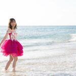 Mizuki Fukumura Instagram - いつもあたたかい応援ありがとうございます。 先程発表になりましたが、来年の秋ツアーをもってモーニング娘。及びハロー！プロジェクトを卒業させていただきます。 ハロプロエッグに加入して15年、そしてモーニング娘。に加入し12年、活動させて頂き 人生の半分をHello!Projectで過ごしてきました。 この活動をしていなければ、今の私はいなかったなと多々思います。 普通では経験できないこと、楽しいこと、大変なこともたくさん経験させていただきました。 私がリーダーとして悩んでいる時に、横で一緒に頑張ってくれた皆がいました。 モーニング娘。はあたたかく輝いているグループです。 私は皆のことが、モーニング娘。が大好きです。 世界一の宝物です。 一生懸命でどこか不安気な姿だった新メンバーも気付けば自分らしさや個性を武器にし、楽しく輝いてる姿を見せてくれています。 そんな姿を見ていると私も幸せな気持ちになります。 そんなみんなをもっと見たいというのが私の夢でもあります。 メンバーの皆はモーニング娘。として溢れ続ける数々の夢を、これからも叶える為に頑張ってくれると思っています。 卒業後はお休みの期間をいただき、新たなことにも挑戦、勉強し、 今まで学んできたことをなるべく活かせるお仕事をさせていただけたらと思っております。 卒業まで約一年、今までいただいたたくさんの幸せの分もファンの皆さま、グループ、関係者の皆さま、そしてつんく♂さんに 恩返しが出来るよう精一杯活動していきたいと思います。 どうぞ応援お願いいたします。 譜久村聖