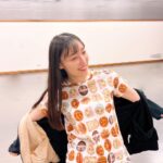 Mizuki Fukumura Instagram - ファミ通さんからいただいたジャムおじさんのパン🥐 ありがとうございます(⚈ ̍̑⚈ ̍̑⚈)♡ と、リハーサルで着たジャムおじさんのパンTシャツ🍞 どっちも美味しそうでしょ～？ #アンパンマンミュージアム行きたい #アンパンマンキッズコレクション #アンパンマン #morningmusume23 #モーニング娘 #morningmusume #モーニング娘23 #譜久村聖