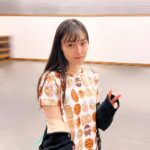 Mizuki Fukumura Instagram - ファミ通さんからいただいたジャムおじさんのパン🥐 ありがとうございます(⚈ ̍̑⚈ ̍̑⚈)♡ と、リハーサルで着たジャムおじさんのパンTシャツ🍞 どっちも美味しそうでしょ～？ #アンパンマンミュージアム行きたい #アンパンマンキッズコレクション #アンパンマン #morningmusume23 #モーニング娘 #morningmusume #モーニング娘23 #譜久村聖