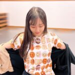 Mizuki Fukumura Instagram - ファミ通さんからいただいたジャムおじさんのパン🥐 ありがとうございます(⚈ ̍̑⚈ ̍̑⚈)♡ と、リハーサルで着たジャムおじさんのパンTシャツ🍞 どっちも美味しそうでしょ～？ #アンパンマンミュージアム行きたい #アンパンマンキッズコレクション #アンパンマン #morningmusume23 #モーニング娘 #morningmusume #モーニング娘23 #譜久村聖