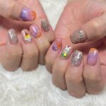 Mizuki Fukumura Instagram - メンバーカラーネイル達成💅🏻★* 卒業までの期間に全員のカラーネイルにしたいなぁと思い、夏頃から地道にやっていました✧︎ ネイルでメンバーの事感じられて、嬉しかったです🤭 ①春さんのミントグリーンと朱琴ちゃんのピュアレッドで17期ネイル❤️💚 ②あゆみんのロイヤルブルーと小田んのラベンダーでだーさくネイル💙💜 ③横のゴールドイエロー、北のシーブルー、ほまのデイジー、めいのブライトグリーン、らいりーのミルクティーで13.15.16期ネイル🧡🩵💛💚🤎 ④えりの黄緑、のなかのパープル、まりあのピンク、あかねちんのオレンジでえりと12期ネイル～💚💜🩷🧡 ⑤聖の恋ぴんくネイルもちゃっかり🩷 ちなみにだーさくネイルは小田んがやってくれました🥰 #morningmusume23 #モーニング娘 #morningmusume #モーニング娘23 #譜久村聖 #メンバーカラーネイル #ネイル