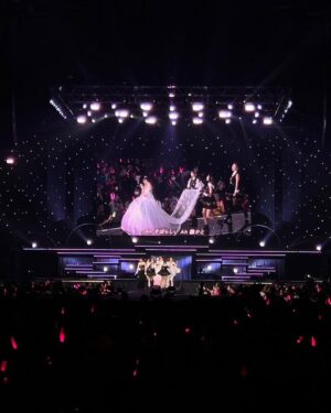 Mizuki Fukumura Instagram - モーニング娘。コンサートツアー秋〜聖域〜 譜久村聖卒業スペシャル！ が終了しました💐

9月から始まったこのコンサート
どの瞬間を切り取っても楽しい思い出ばかりで

笑顔の皆さんの顔を
メンバーの顔を思い出します☺️✨

この先もそうやって思い出す度に笑顔になれるんだろうな〜

ソロでお届けした楽曲は、私がどんな時も支えられてきた大好きな楽曲「I WISH」を歌いました♪

モーニング娘。で沢山
笑ったり泣いたりしてきました

どの思いにもちゃんと意味があって
感情とぶつかる度に私たちは成長出来ていました

そして最後まで笑顔で歌いきることが出来たのは"ファンの皆さん"の存在があってからです。

素晴らしすぎる時間をありがとうございました

これからもモーニング娘。を
よろしくお願いいたします！

#morningmusume23 #モーニング娘 #morningmusume #モーニング娘23 #譜久村聖