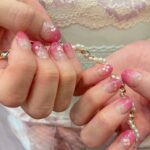 Mizuki Fukumura Instagram - メンバーカラーネイル達成💅🏻★* 卒業までの期間に全員のカラーネイルにしたいなぁと思い、夏頃から地道にやっていました✧︎ ネイルでメンバーの事感じられて、嬉しかったです🤭 ①春さんのミントグリーンと朱琴ちゃんのピュアレッドで17期ネイル❤️💚 ②あゆみんのロイヤルブルーと小田んのラベンダーでだーさくネイル💙💜 ③横のゴールドイエロー、北のシーブルー、ほまのデイジー、めいのブライトグリーン、らいりーのミルクティーで13.15.16期ネイル🧡🩵💛💚🤎 ④えりの黄緑、のなかのパープル、まりあのピンク、あかねちんのオレンジでえりと12期ネイル～💚💜🩷🧡 ⑤聖の恋ぴんくネイルもちゃっかり🩷 ちなみにだーさくネイルは小田んがやってくれました🥰 #morningmusume23 #モーニング娘 #morningmusume #モーニング娘23 #譜久村聖 #メンバーカラーネイル #ネイル