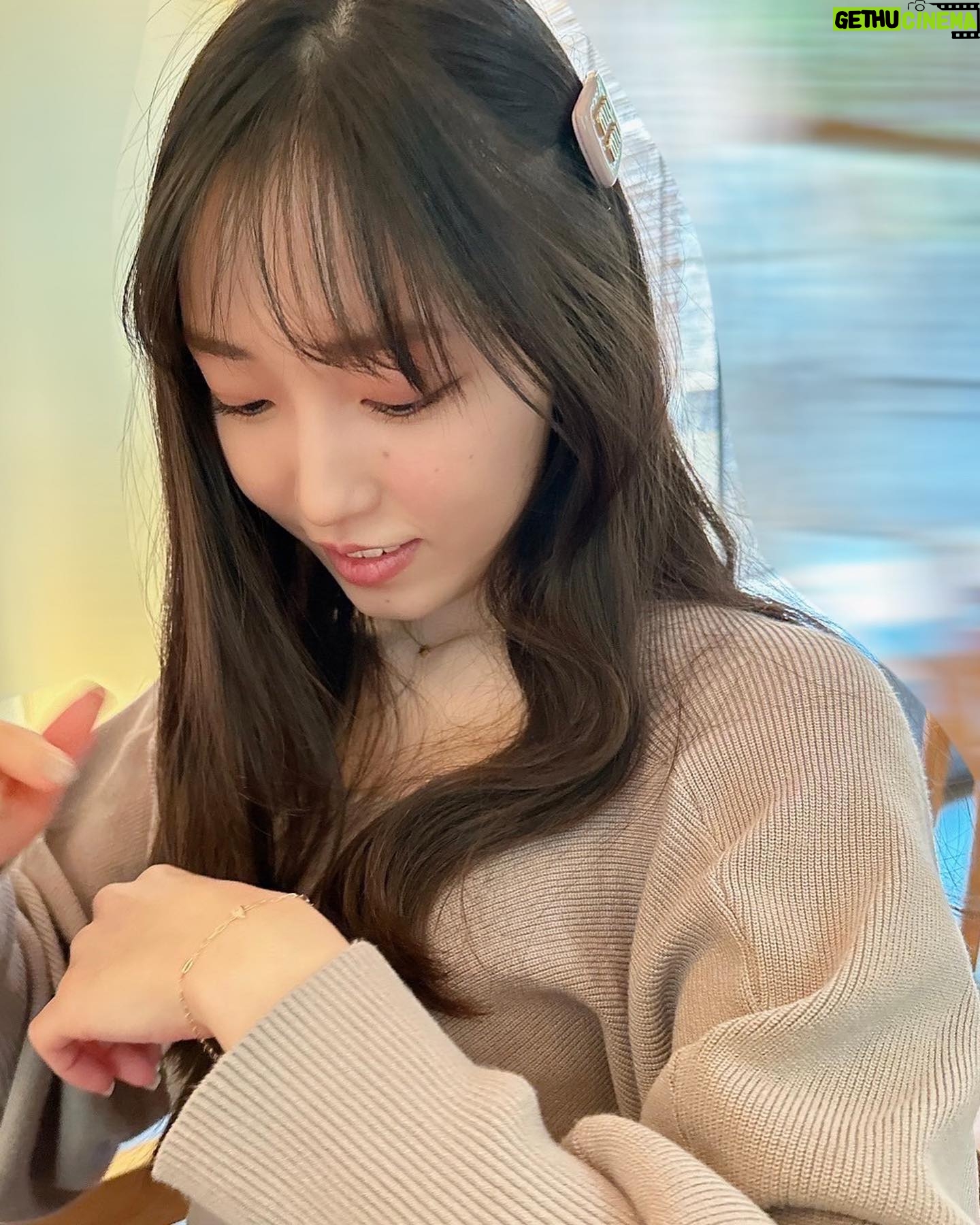 Mizuki Fukumura Instagram - お誕生日をお祝いしていただきましたぁぁ✩✩✩ 幸せ過ぎて顔がずっと こんなんでした( ´˘` )❁ 石川さん、高橋さんと 横アリや年末年始の話や他愛もない話をしながら美味しい和食をいただきました🪭 素敵な先輩方過ぎます、、、✨ 本当にいつもありがとうございます😭 11月28日もよろしくお願いいたします!! #石川梨華 さん #高橋愛 さん #譜久村聖 #4期5期9期 #morningmusume23 #モーニング娘 #morningmusume #モーニング娘23 #ランチ