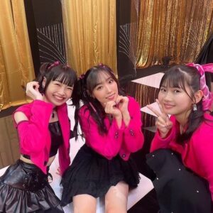 Mizuki Fukumura Instagram - 明日はホールコンラストの北海道公演🐮🍦🍜 全力で楽しみまくります！！ 足元に気を付けて 暖かくしてきてね⸜❄️⸝ #北海道 #すっごいFEVER！ #MV撮影 #offshot #morningmusume23 #モーニング娘 #morningmusume #モーニング娘23 #岡村ほまれ #山﨑愛生 #譜久村聖