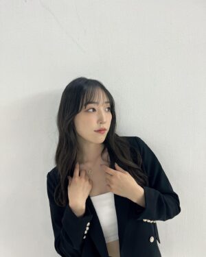 Mizuki Fukumura Instagram - 『12色の12年』の特別番外編が公開されました🩷

譜久村聖卒業記念インタビュー前編

ハロプロの歴史を感じ、後輩から希望を感じながら駆け抜けた2023年の記憶

ずっと楽しみにしていた
後輩グループOCHA NORMAとの共演

中野サンプラザラストステージ

夏まゆみ先生へ。

ハロプロ25周年で感じたこと

ヘアメイクは…
メイクアップアーティストの #夢月 さんにしていただきました⋈*｡ﾟ
ずっとしていただきたかったんだぁ〜
嬉しかったです♡

@dreamoon_hm 
#nonnoweb #nonno #12色の12年 #特別編 #夢月 さん
#morningmusume23 #モーニング娘 #morningmusume #モーニング娘23 #譜久村聖