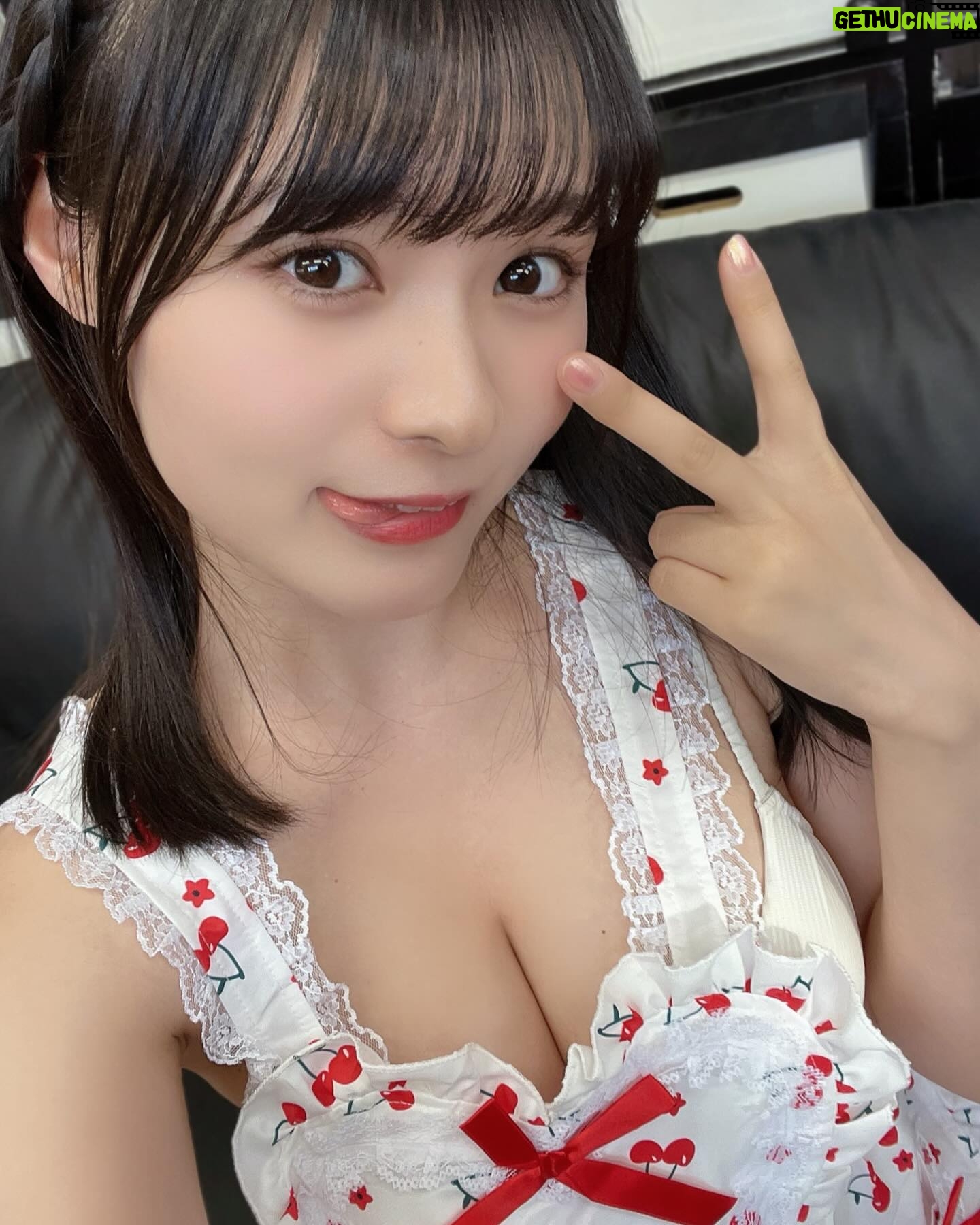 Mizuki Hoshina Instagram - ハッピーバレンタイン🍫 Happy Valentine's day!❤️ #valentainsday