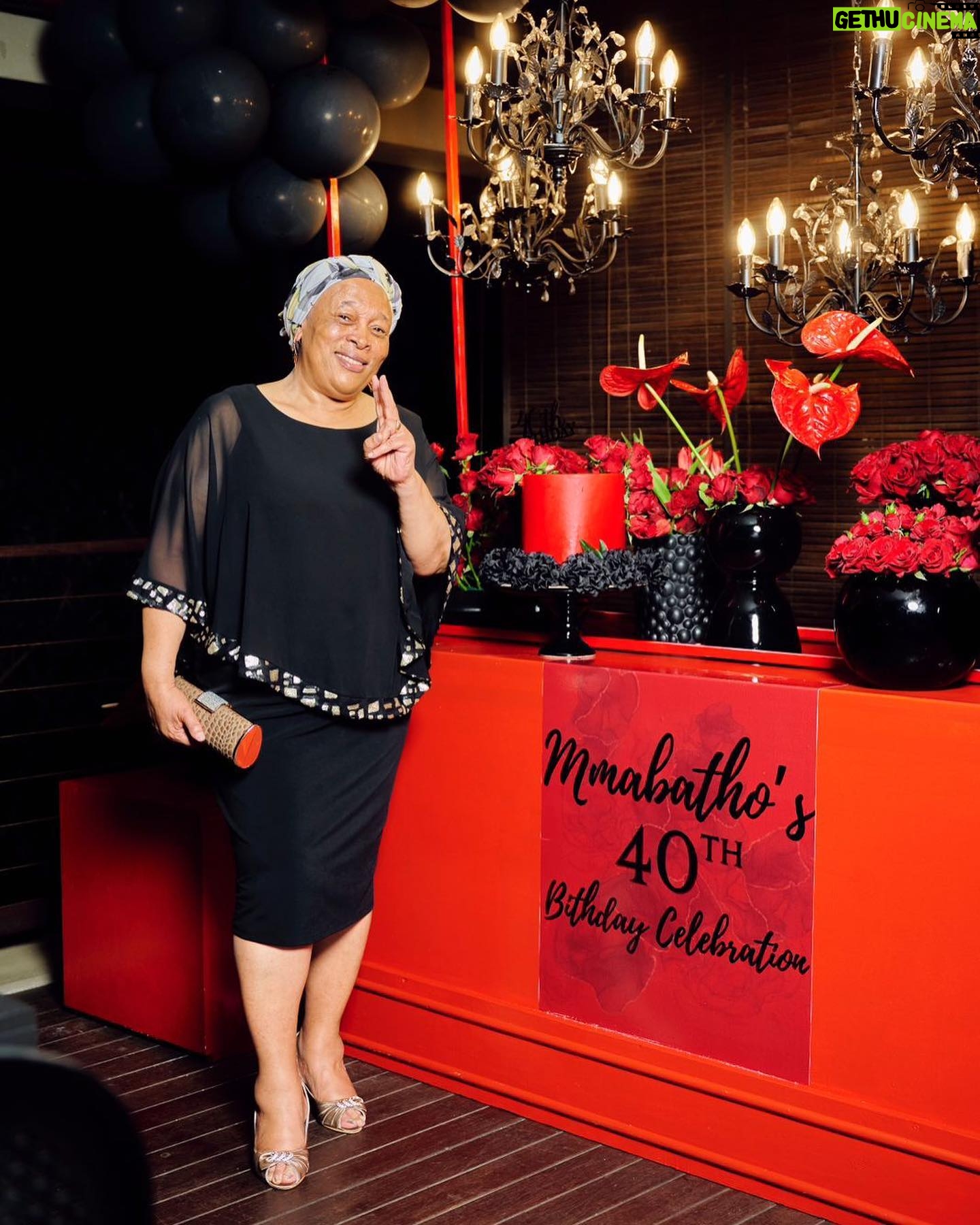 Mmabatho Montsho - 47.8K Likes - Wrapping Libra Season celebrations 🎈Thank you to my family for a beautiful and unexpected “surprise” dinner party, and a memorable time together ❤️🖤❤️🖤
(P.S. Thanks all for the wishes. My bday was last week 🙏🏾)