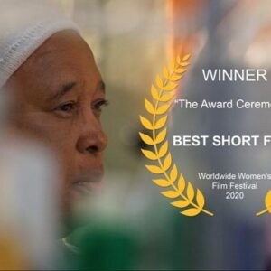 Mmabatho Montsho Instagram - Small budget, Big heart. Thank you for all your well wishes, WE WON BEST SHORT FILM at @worldwidewomensfilmfestival in Arizona, USA this weekend. Cast and Crew, our work speaks for itself. Cheers to us. 🎊🎉