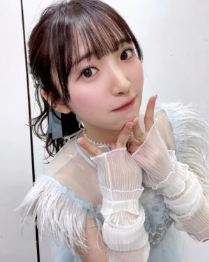 Moe Toyota Instagram - 🪽🩵🤍

夜の部の衣装です🎀

夜はがっつりLIVEでした🎤
ここまでがっつりLIVEは久々だったので
緊張した🥲🥲
でも最高に楽しくて本当にやってよかった！
ライブ大好きなの思い出した🥺！

みんなの笑顔たくさん見られてハッピーでした☺️
これからもよろしくね🤍

#もえしばーすでー2024