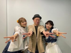 Moe Kamikokuryo Instagram - ⁡
⁡
〜RIKAMIKO Ⅱ〜
⁡
お越しいただきありがとうございました💖
どちらの公演も楽しすぎましたね。😂
またいつかできますように✨
⁡
4枚目と5枚目は大好きなメンバーとたいせいさん😂💖
⁡
⁡
⁡
⁡
🌷衣装🌷
⁡
・デニムベスト
HOUGA  @_houga_
・ピアス、イヤリング、リング
loni  @loni_jewelry_
⁡
スタイリング
@harumiakane 🪐💕