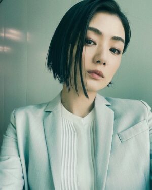 Moemi Katayama Instagram - 🫧

木ドラマ24
【25時、赤坂で】

毎週木曜
深夜24:30〜
テレビ東京にて放送中

見逃し配信▷▷▷TVer
見放題▷▷▷U-NEXT

公式アカウント▷▷▷（ @25ji_akasakade )
The Global▷▷▷（ @gagaoolala.official ）

私は羽山のマネージャー
明野役で出演しています

夜の深い時間帯ですが
もし起きていらっしゃいましたら
ぜひご覧ください🤫🤍

#ドラマ25時赤坂で　#25時赤坂で　#at2500inakasaka 
#テレビ東京 #テレ東