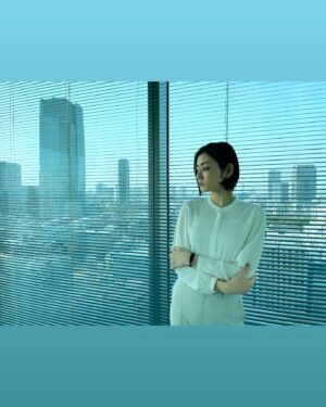 Moemi Katayama Instagram - 🫧

木ドラマ24
【25時、赤坂で】

毎週木曜
深夜24:30〜
テレビ東京にて放送中

見逃し配信▷▷▷TVer
見放題▷▷▷U-NEXT

公式アカウント▷▷▷（ @25ji_akasakade )
The Global▷▷▷（ @gagaoolala.official ）

私は羽山のマネージャー
明野役で出演しています

夜の深い時間帯ですが
もし起きていらっしゃいましたら
ぜひご覧ください🤫🤍

#ドラマ25時赤坂で　#25時赤坂で　#at2500inakasaka 
#テレビ東京 #テレ東
