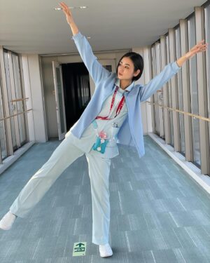 Moemi Katayama Instagram - 🎁

【グレイトギフト】

6話からは
鶴下さんは出ないと思います☠️
（回想とかはわからないのですが）

ギフトを作った人は誰なのか...
気になるよ...ね？
だーーれーーー？？🫠🫠🫠

ぜひ
最後まで観て確かめてください🫶

#グレイトギフト #テレビ朝日系木曜ドラマ #よる9時 #TVer #TELASA #moemikatayama