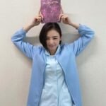 Moemi Katayama Instagram - 🎁 1月25日よる9時から 【グレイトギフト】 第2話🧪放送です 殺人球菌🦠ギフトをめぐる サバイバル医療ミステリー🩺 ぜひご覧ください #グレイトギフト #テレビ朝日 #テレビ朝日系木曜ドラマ #moemikatayama