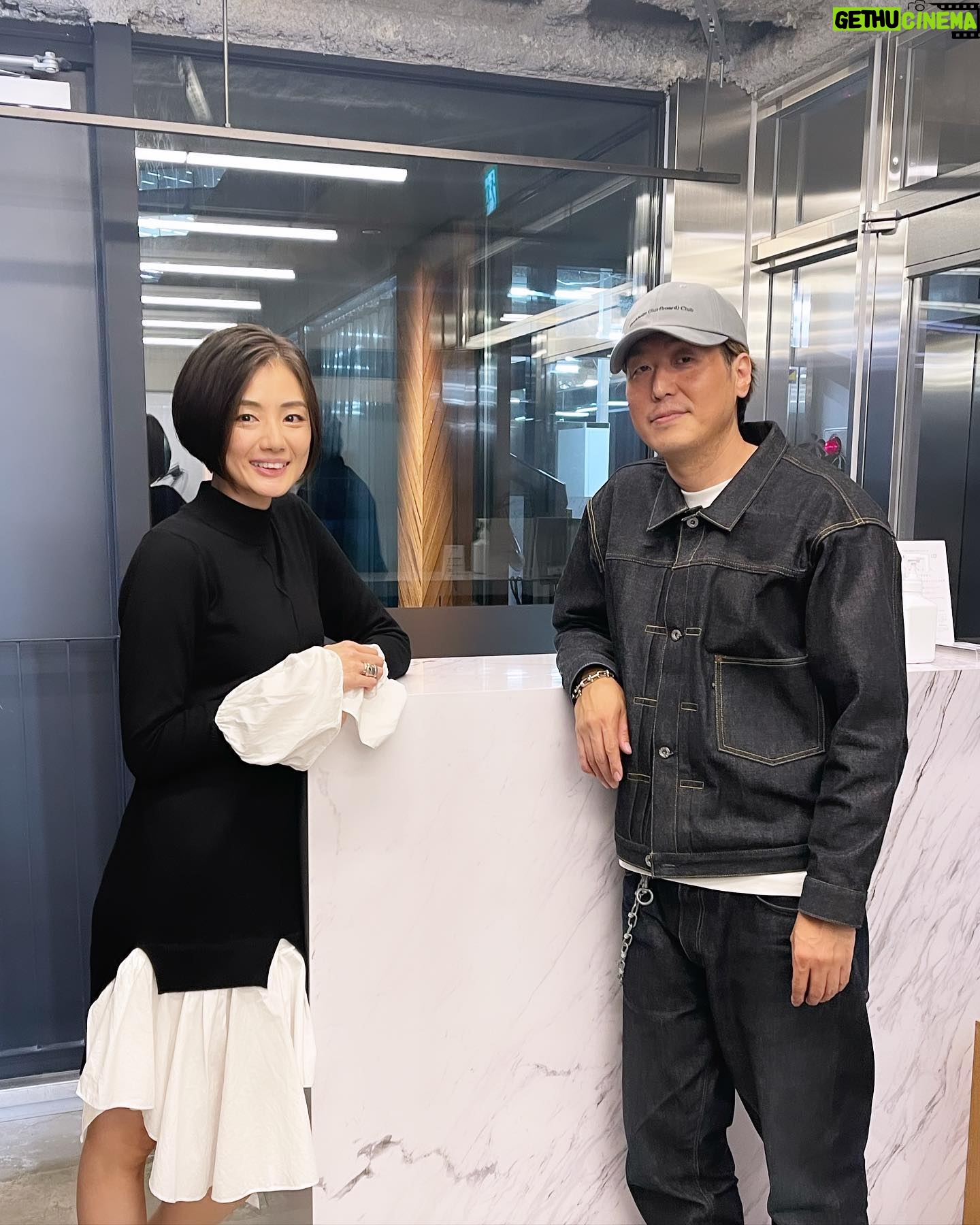 Moemi Katayama - 5.3K Likes - ✂︎💈
いつもヘアカットをお願いしている
FONS'の堀川さん🥹✨
今回もまた
サイドシルエットが美しきかな...♡
私は後ろの方にクセがあるから
それが気にならないように
いつもカットしてくださっているの🫥✨
だから休みの日は
ヘアセットしなくても綺麗なまま!✌︎
ありがとうございます!
#fons' #堀川智明 さん #表参道 #北青山 #moemikatayama